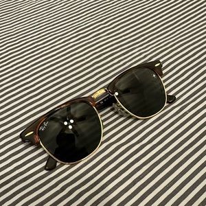 Ray-Ban Clubmaster Classic